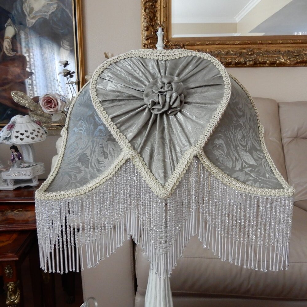 Auth.Dale Tiffany Heart Shape Lamp with Fringes & Beads - Picture 4 of 5